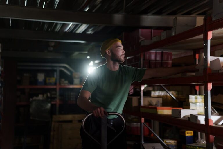 Distributor